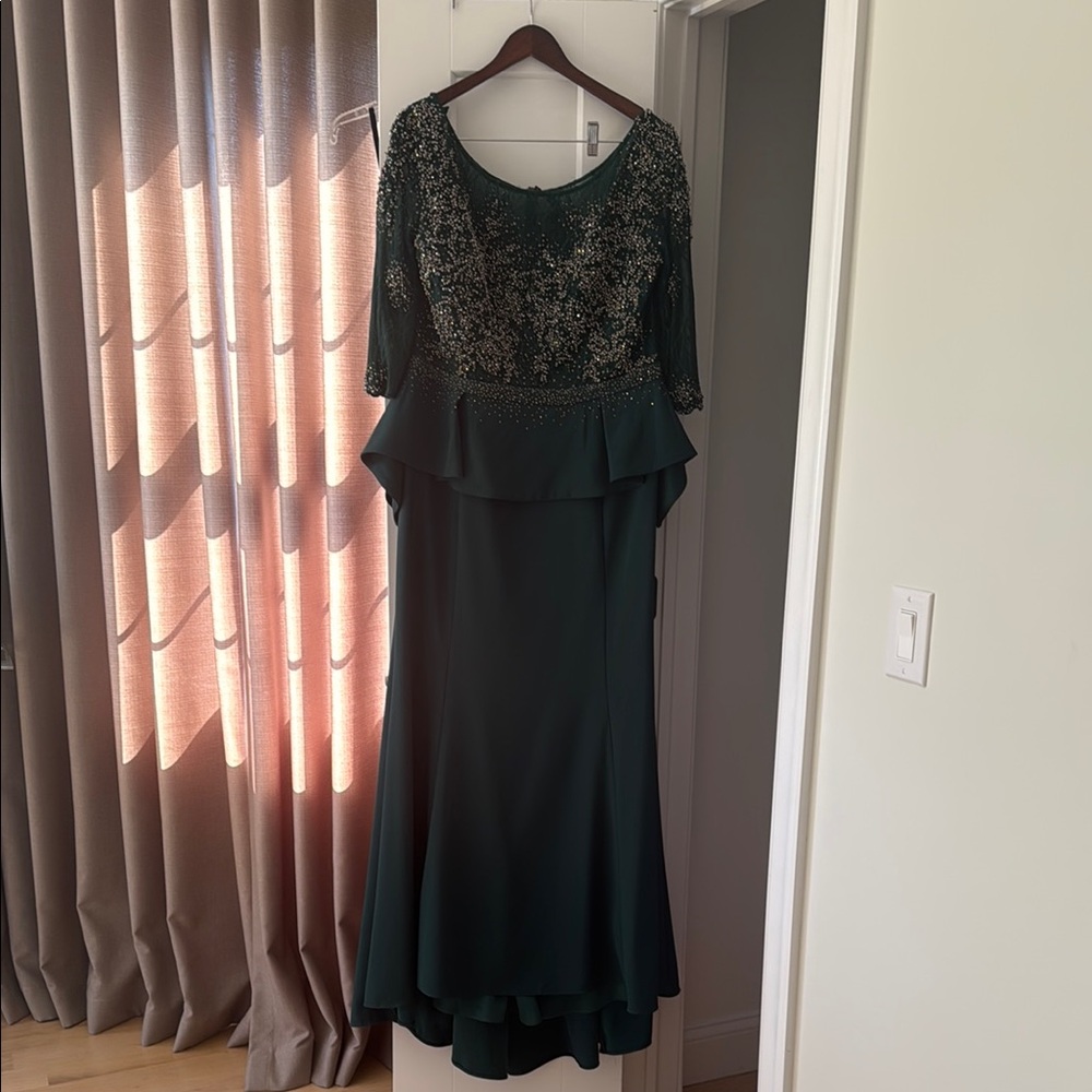 Elegant Dark Green Evening Dress